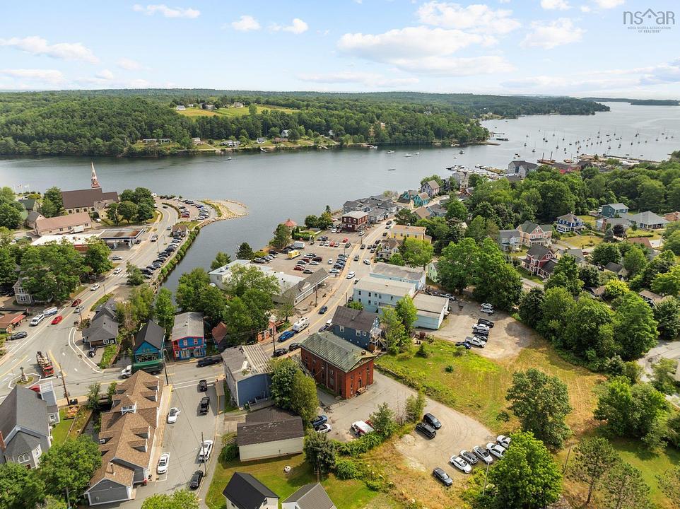 400A - 534 Main Street, Mahone Bay, NS