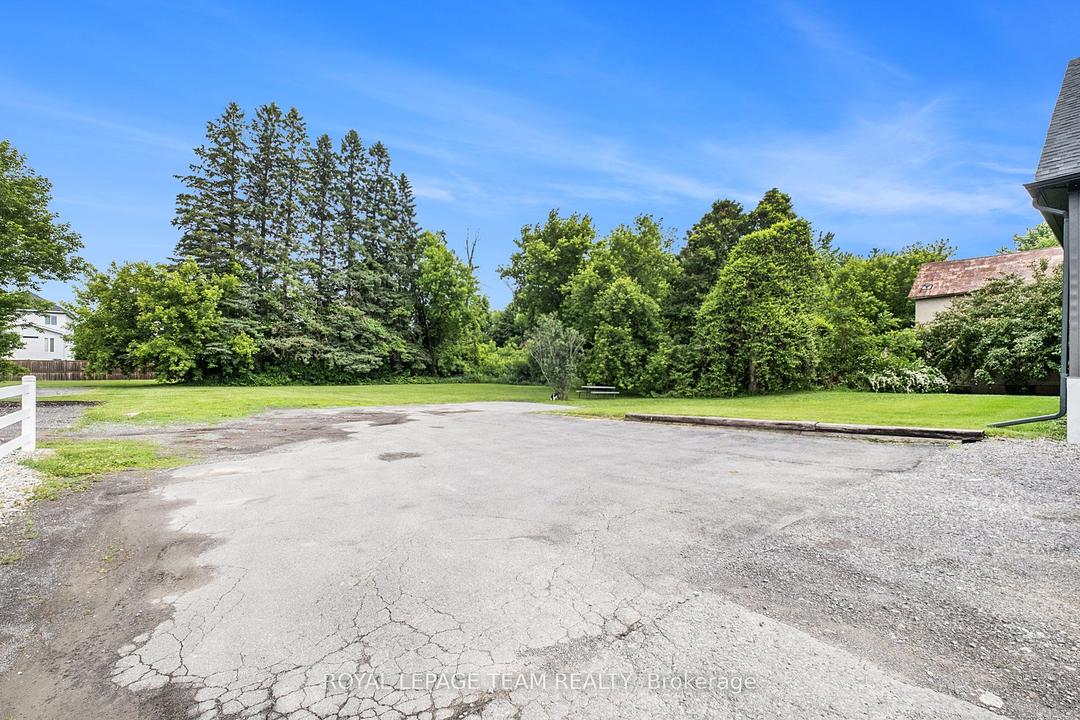 6045 Perth Street, Ottawa, ON