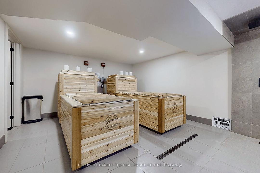 543 The Queensway South, Georgina, ON