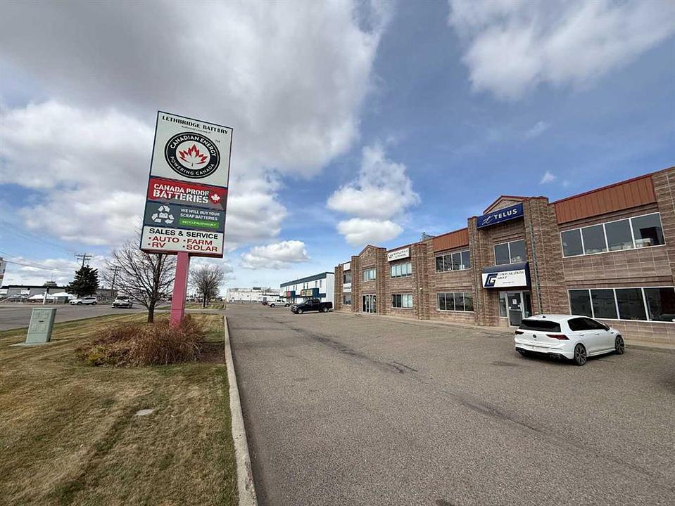 2843 2 Avenue North, Lethbridge, AB