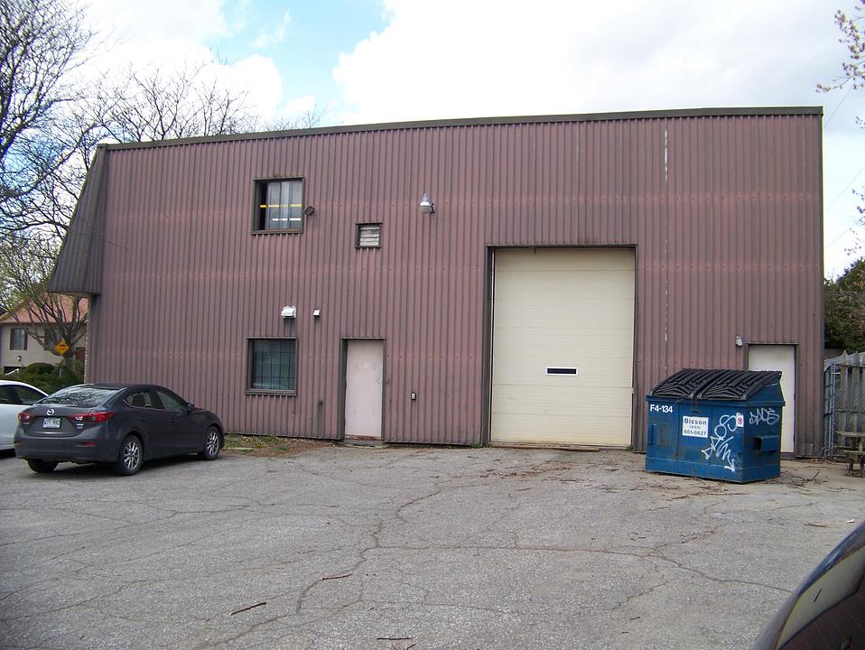 185 Avenue du Pacifique, Laval, QC