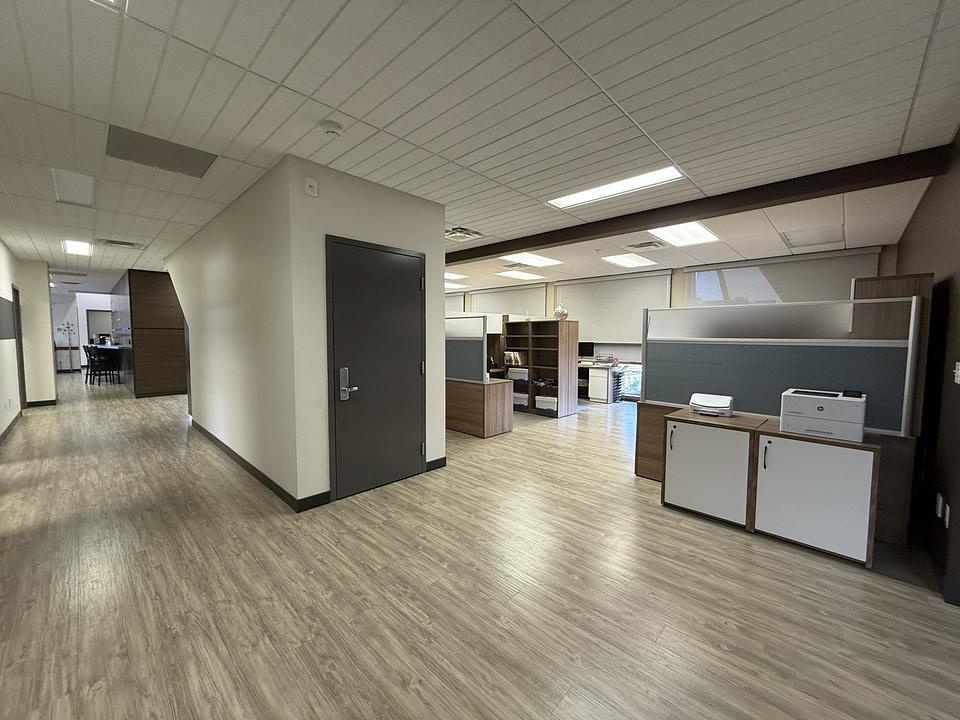 Building - 518 Laura Avenue, Red Deer County, AB