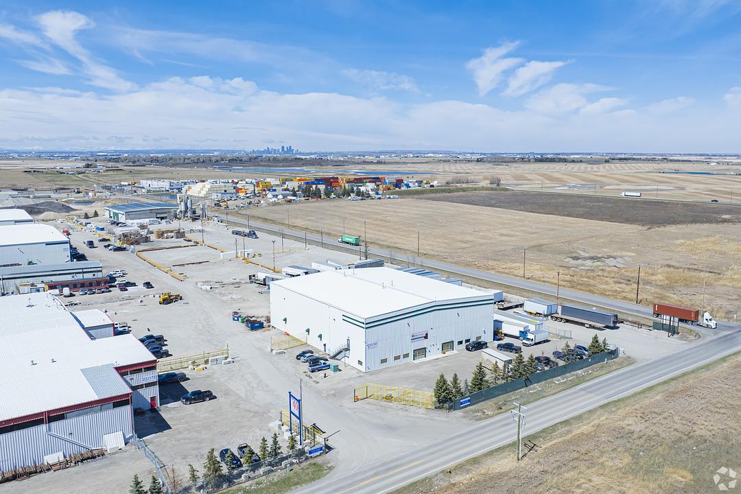 B - 233193 Range Road 283, Calgary, AB