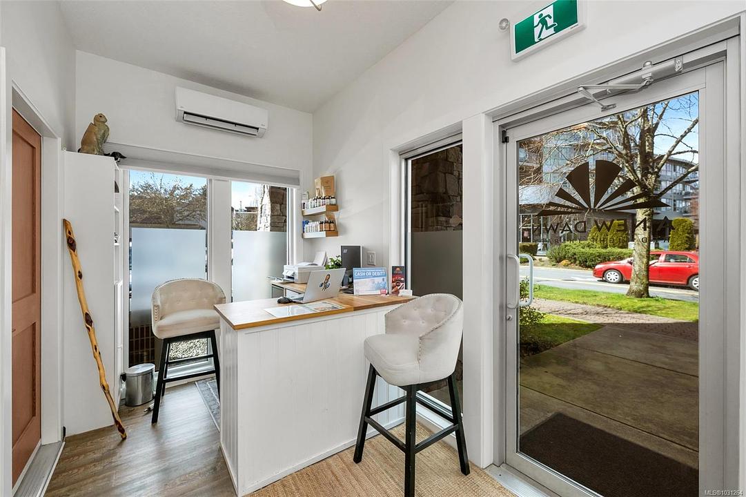 #111 - 689 Hoffman Avenue, Victoria, BC