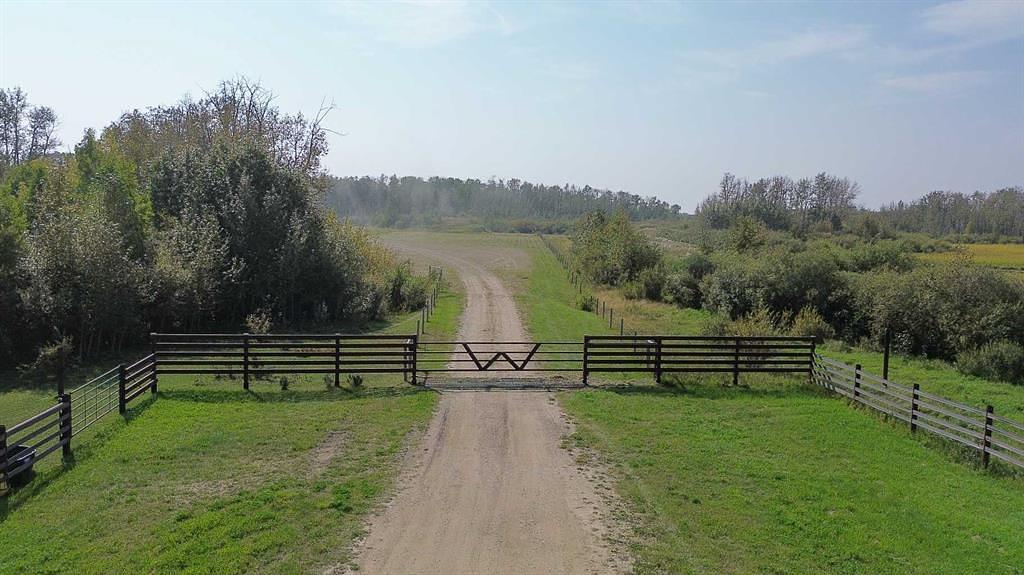 Township Road 400, Lacombe County, AB