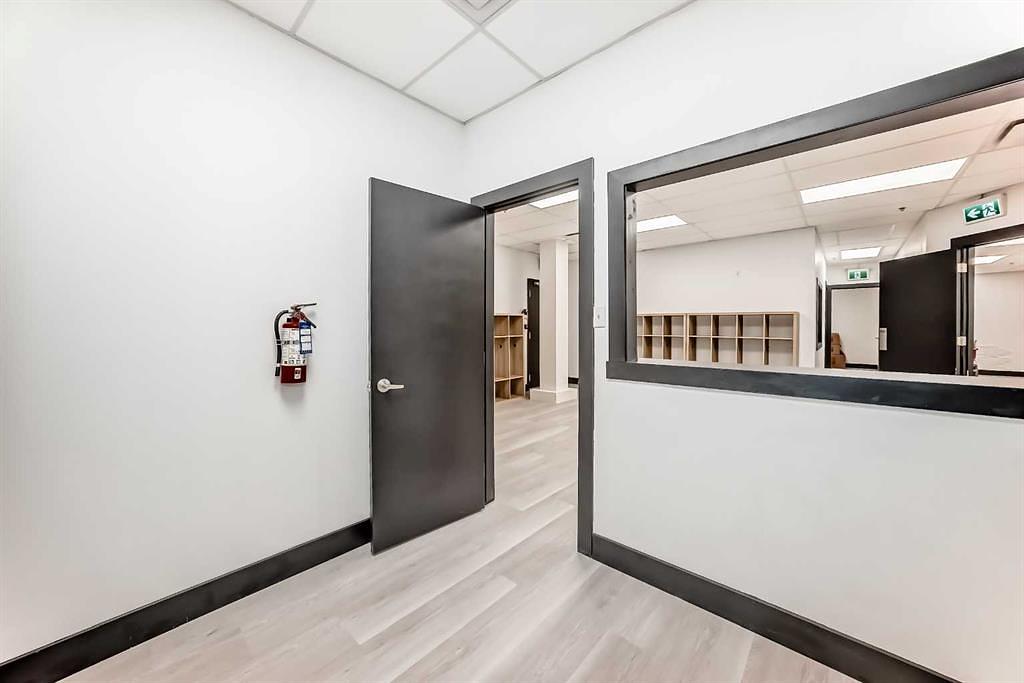5,9,15 - 1015 Centre Street Northwest, Calgary, AB