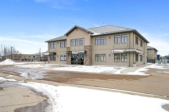 1724 50 Avenue, Lloydminster, AB
