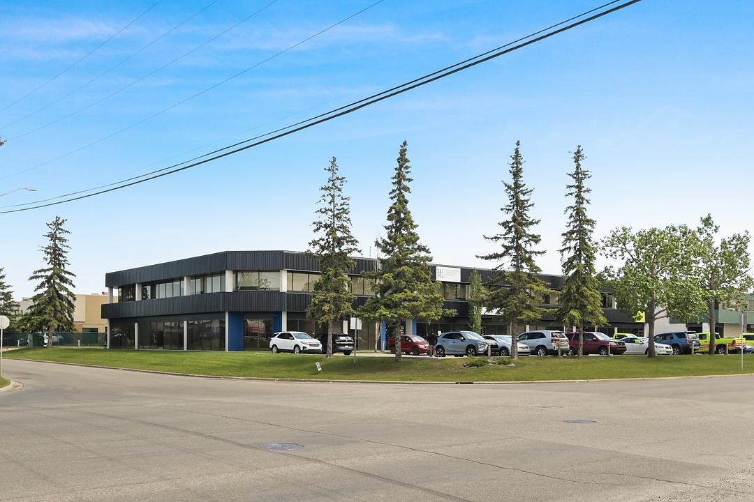 220 - 3016 19 Street Northeast, Calgary, AB