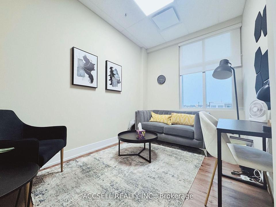 213 - 3485 Rebecca Street, Oakville, ON