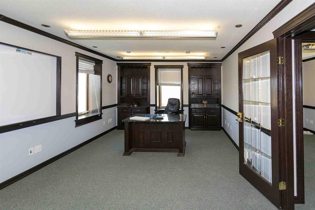 300e, Raymond, AB