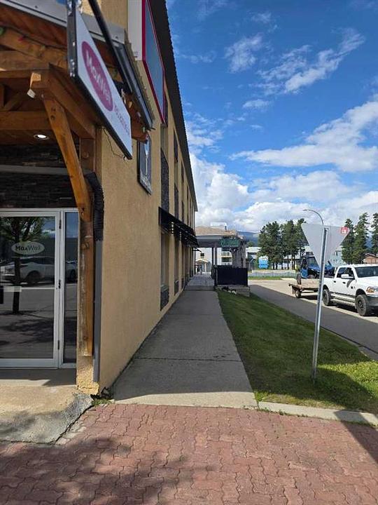 1800 Pine Plaza Road, Grande Cache, AB