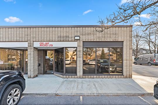 155 Terence Matthews Crescent, Ottawa, ON