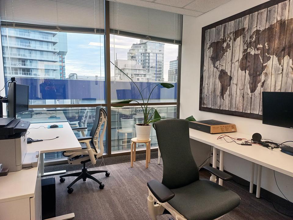 1240 - 605 Robson St, Vancouver, BC