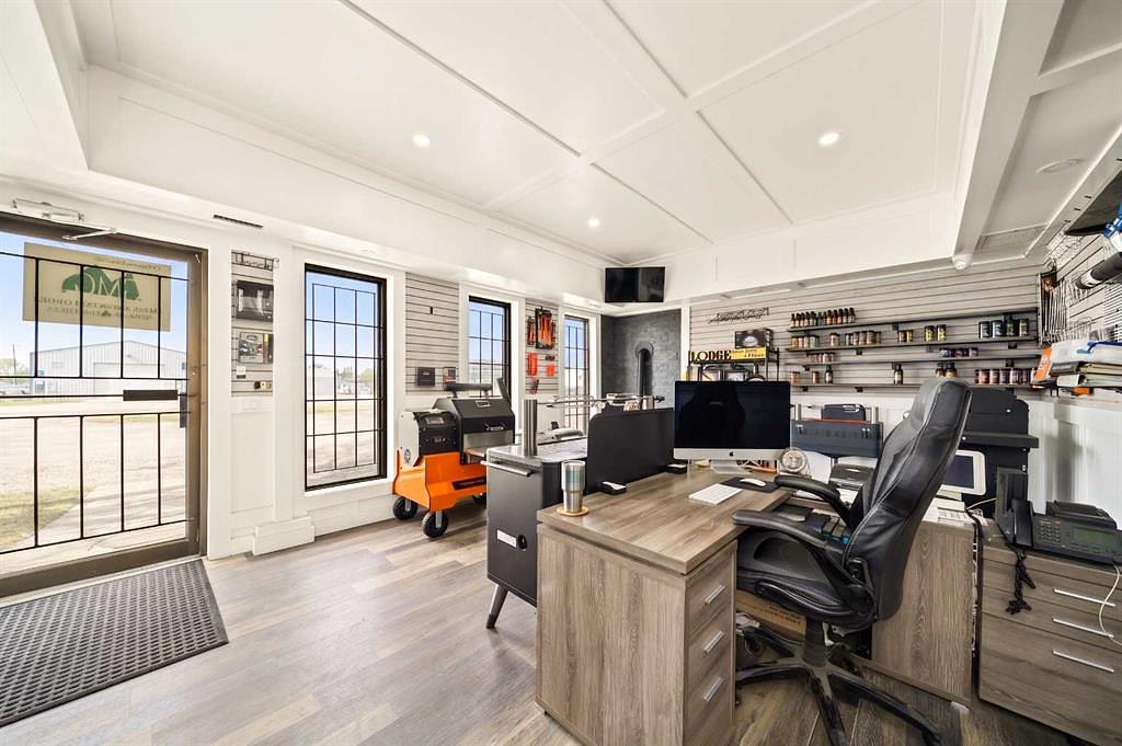 1020 Laut Avenue, Crossfield, AB