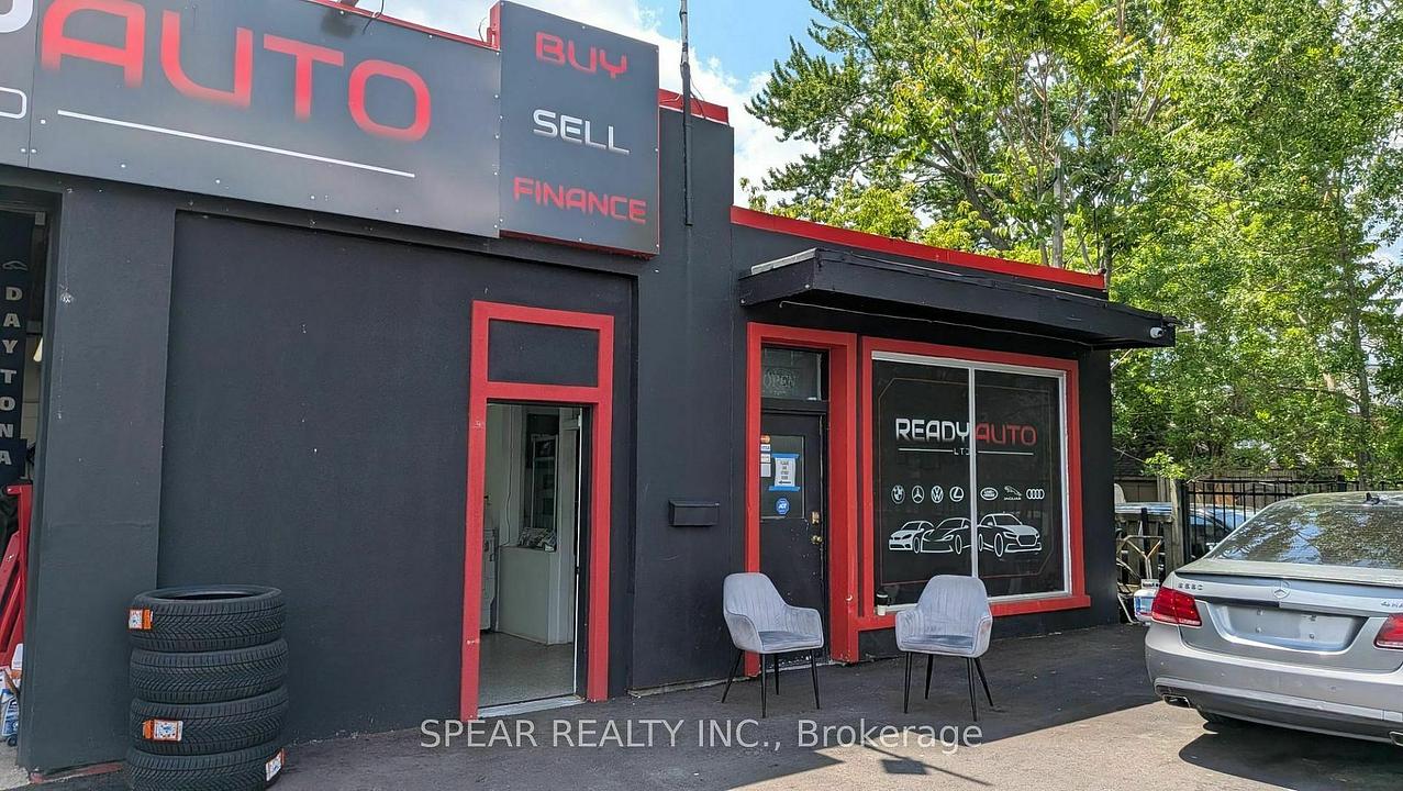 3725 LAKE SHORE BLVD W - 3725 Lake Shore Boulevard West, Toronto, ON