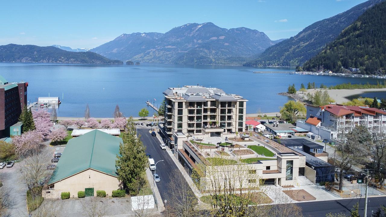 120 Esplanade Avenue, Harrison Hot Springs, BC