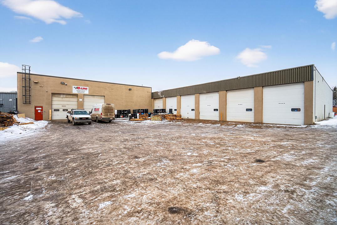 32 Rayborn Crescent, St. Albert, AB