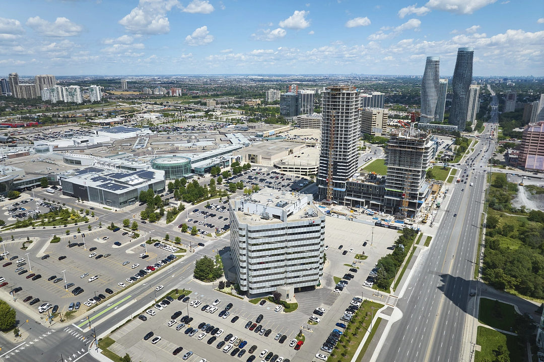702 - 201 City Centre Drive, Mississauga, ON