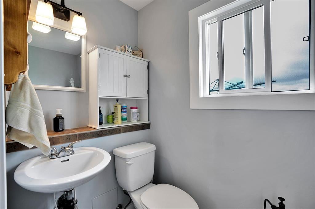 8-1415 sec 582 Highway, Didsbury, AB