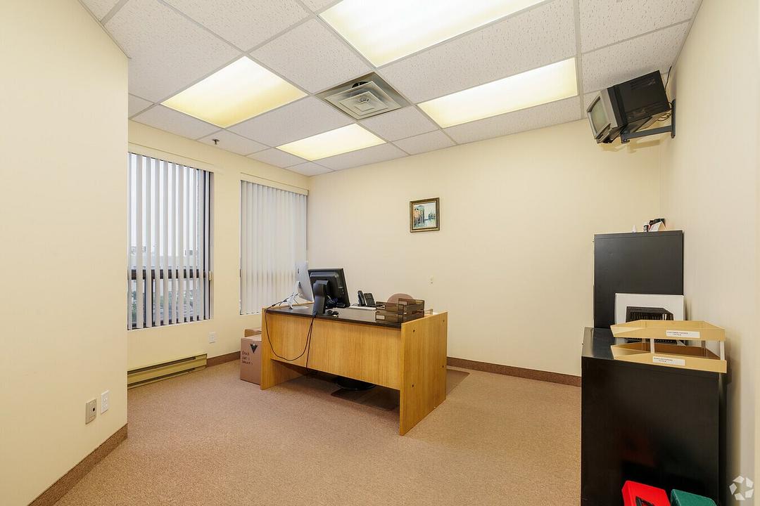 2367 Rue Guénette, Montréal, QC
