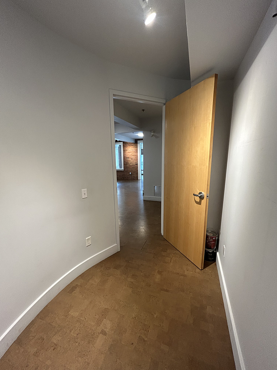 301 - 620 12 Ave SW, Calgary, AB