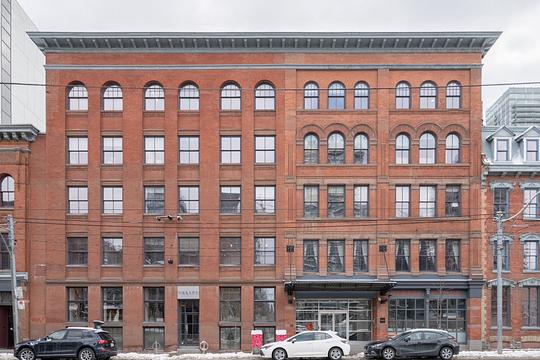 111 Queen St E, Toronto, ON