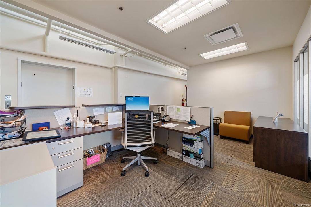 300-305 - 388 Harbour Road, Victoria, BC