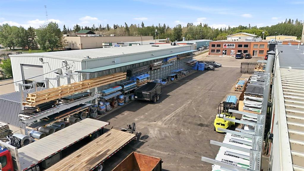 6785 52 Avenue, Red Deer, AB