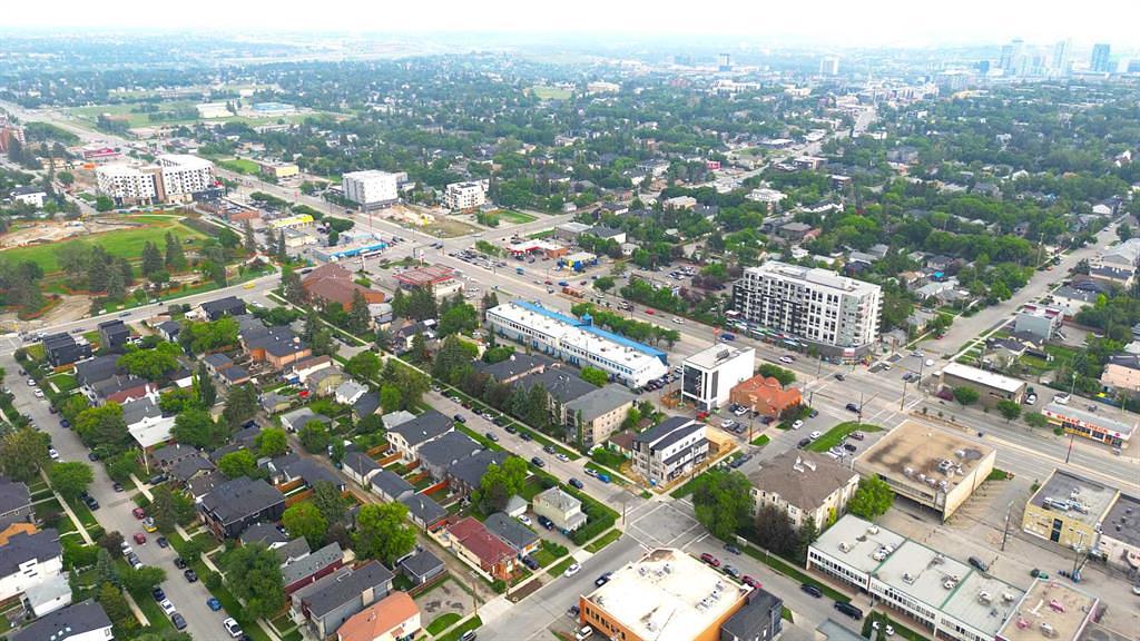 222 16 Avenue Northeast, Calgary, AB