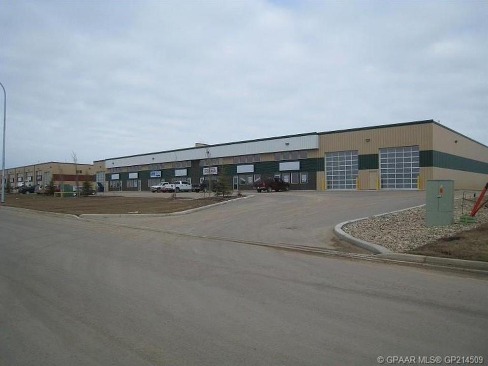 Bay #6 & 7 - 10602 79 Avenue, Clairmont, AB