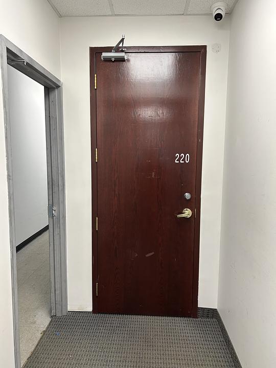 220 - 5796 Rue Ferrier, Mont-Royal, QC