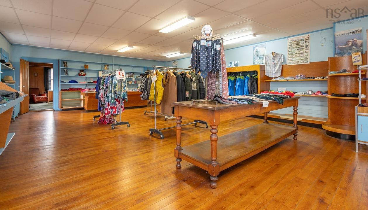 352 Main Street, Yarmouth, NS