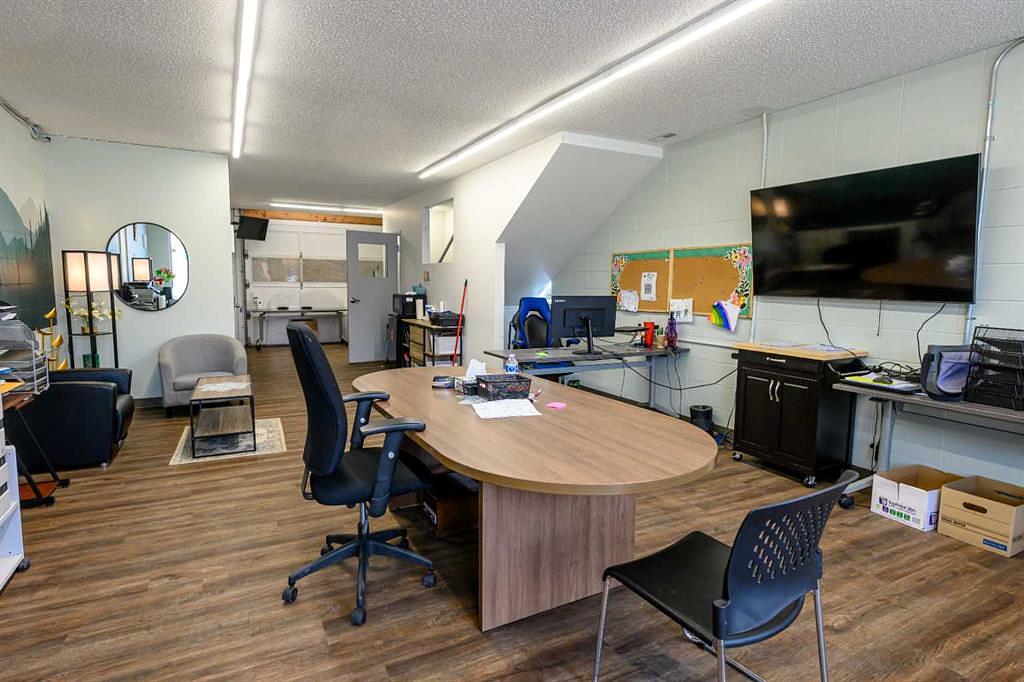 10013 110 Avenue, Grande Prairie, AB