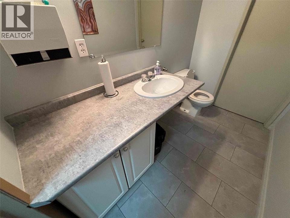 202 - 2808 48 Avenue, Vernon, BC