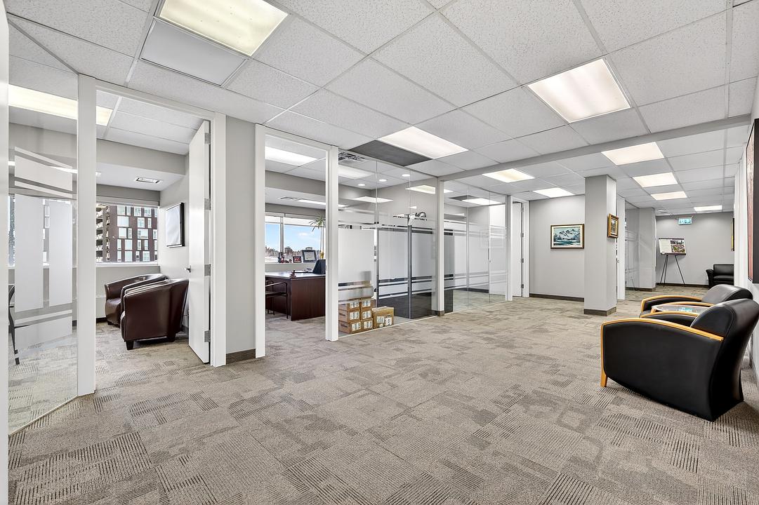 900 - 2424 4 Street Southwest, Calgary, AB