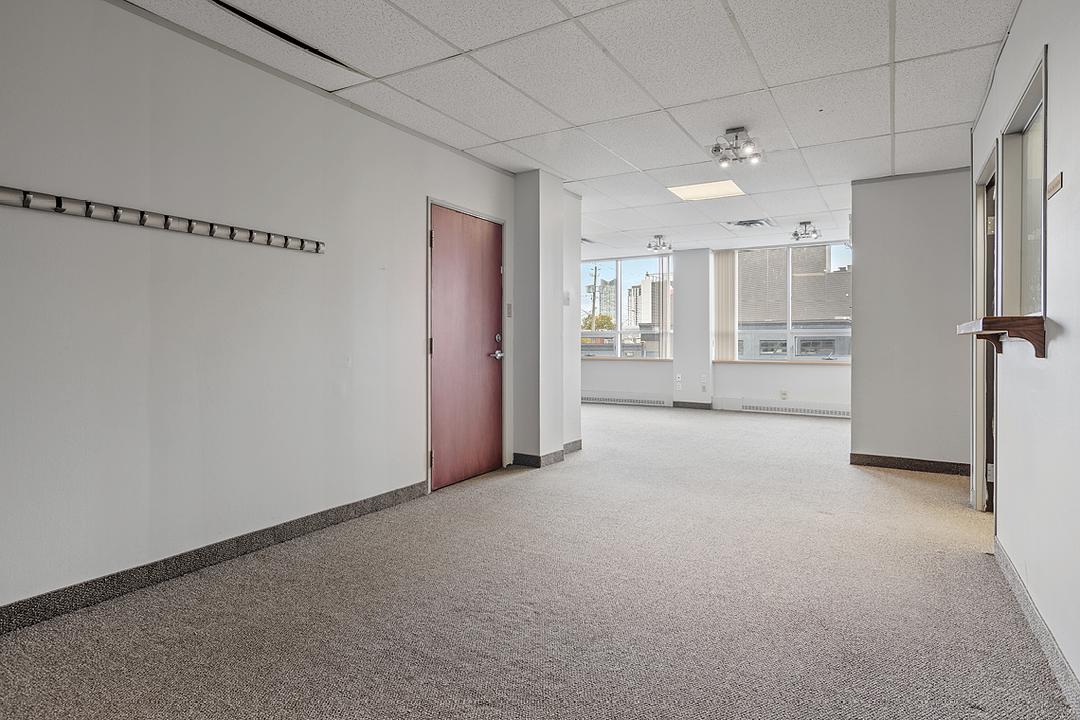 200 - 411 Roosevelt Ave, Ottawa, ON