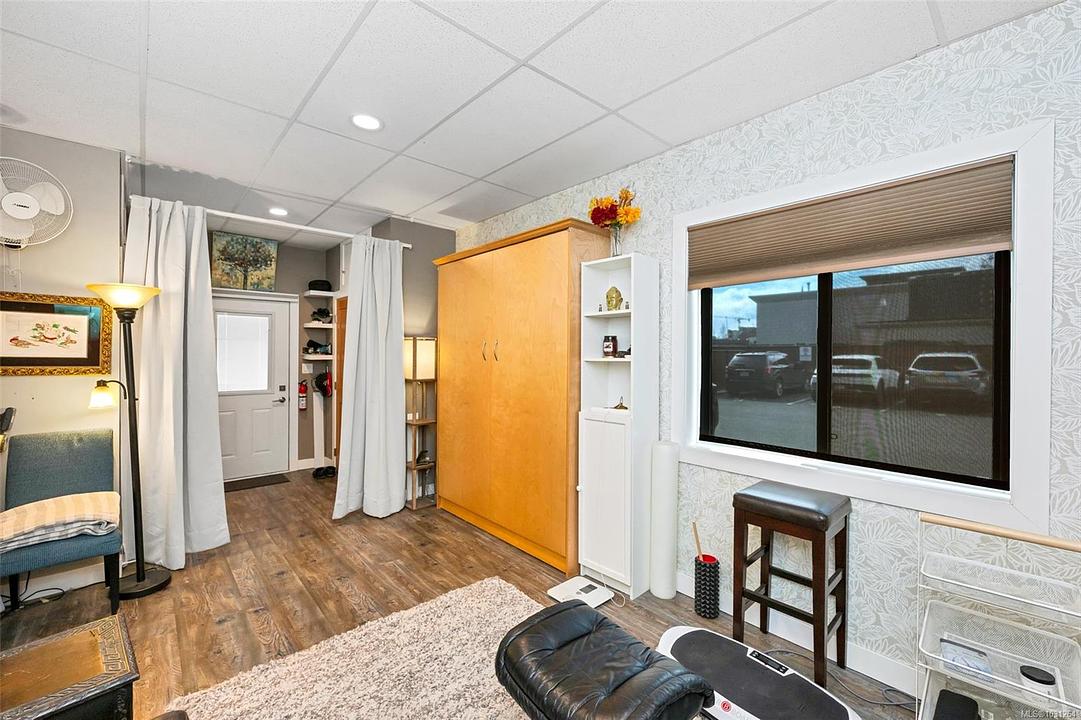 #111 - 689 Hoffman Avenue, Victoria, BC