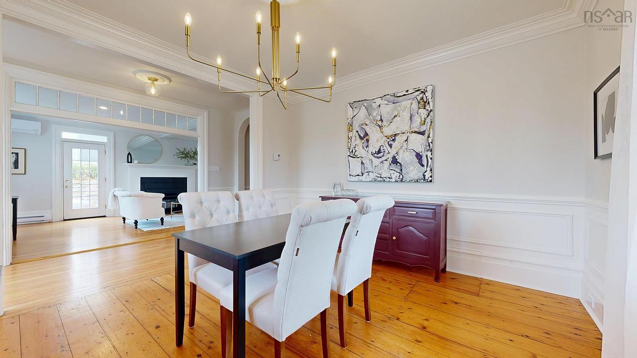 558 Main Street, Mahone Bay, NS