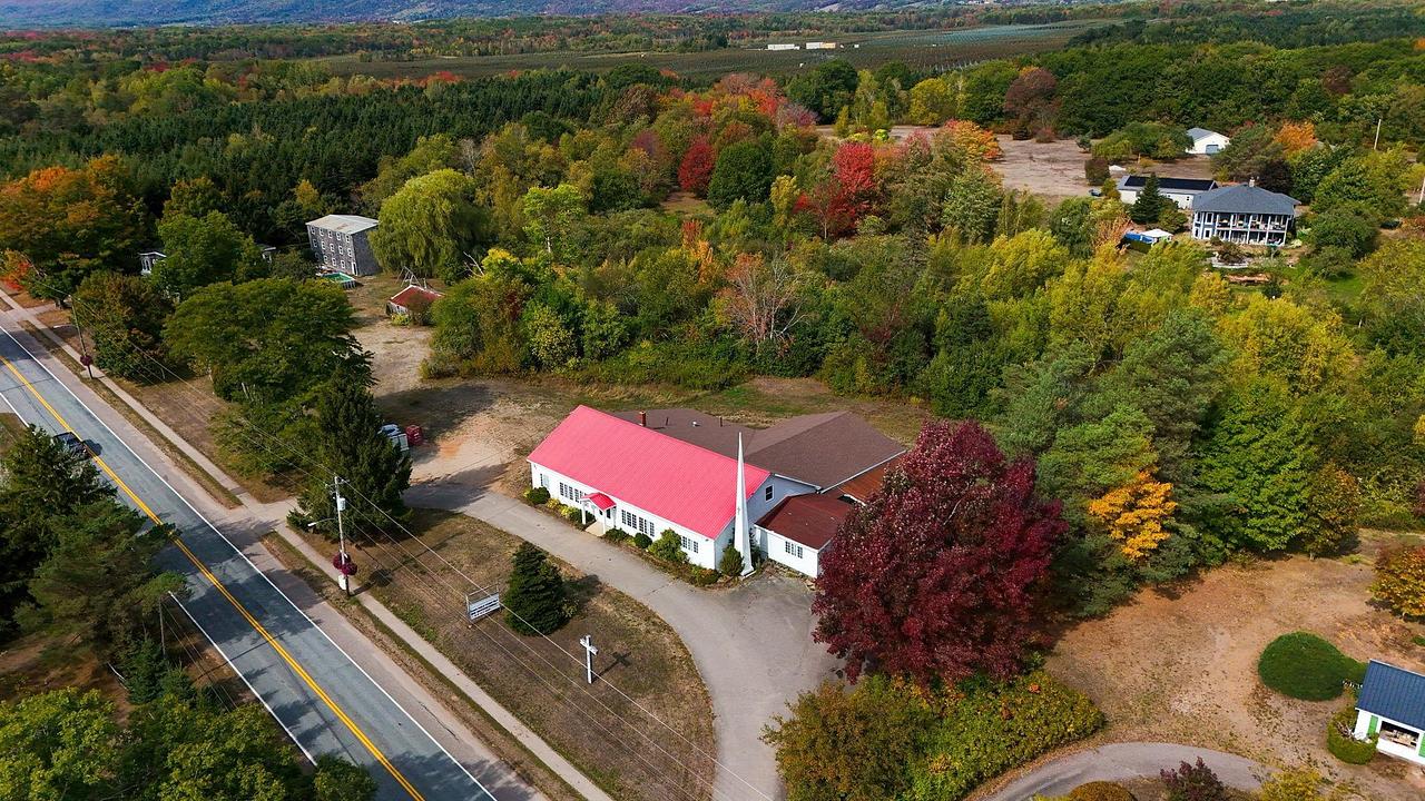 10443 Nova Scotia Trunk 1, Lawrencetown, NS