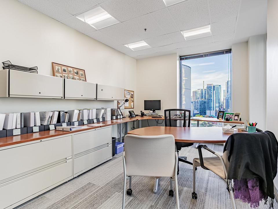 1400 - 65 Queen St W, Toronto, ON