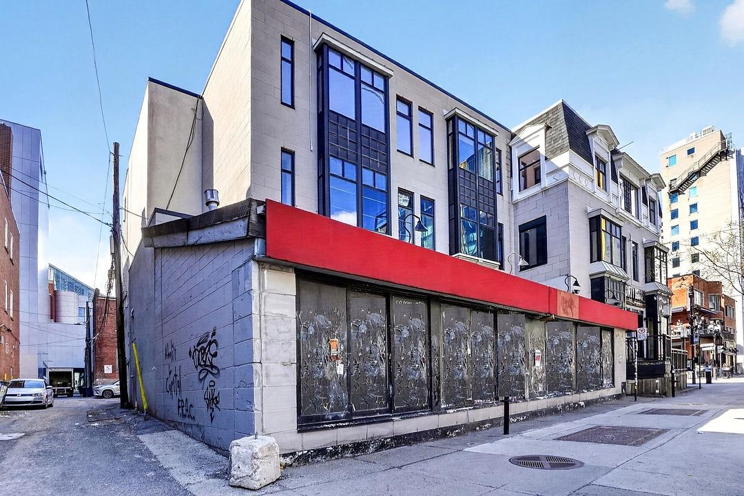 2010 - 2010 Rue Crescent, Montréal, QC