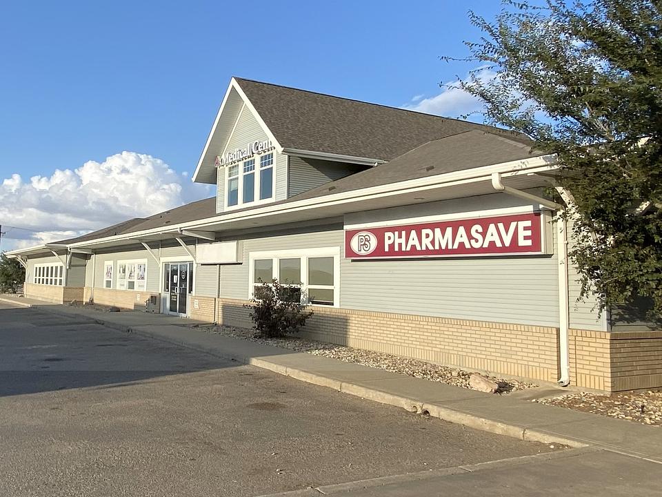 890 Lillooet Street West, Moose Jaw, SK