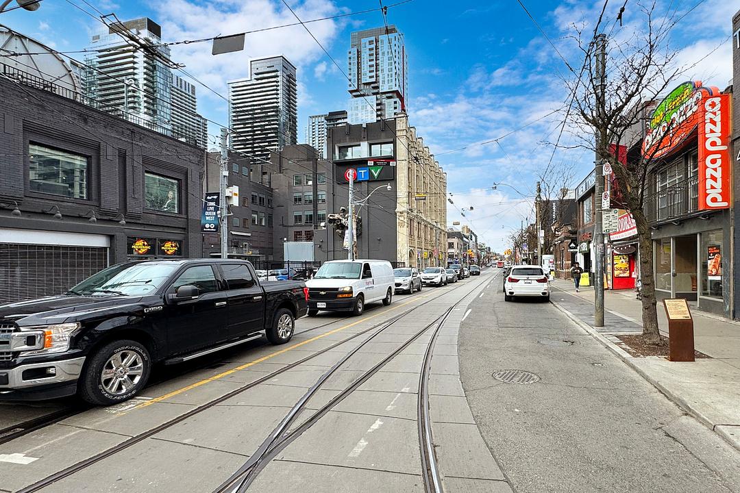 302 - 10 McCaul Street, Toronto, ON