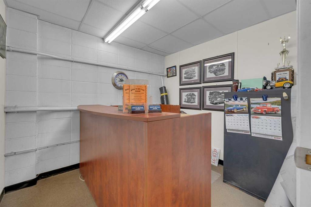 6606 42 Avenue, Ponoka, AB