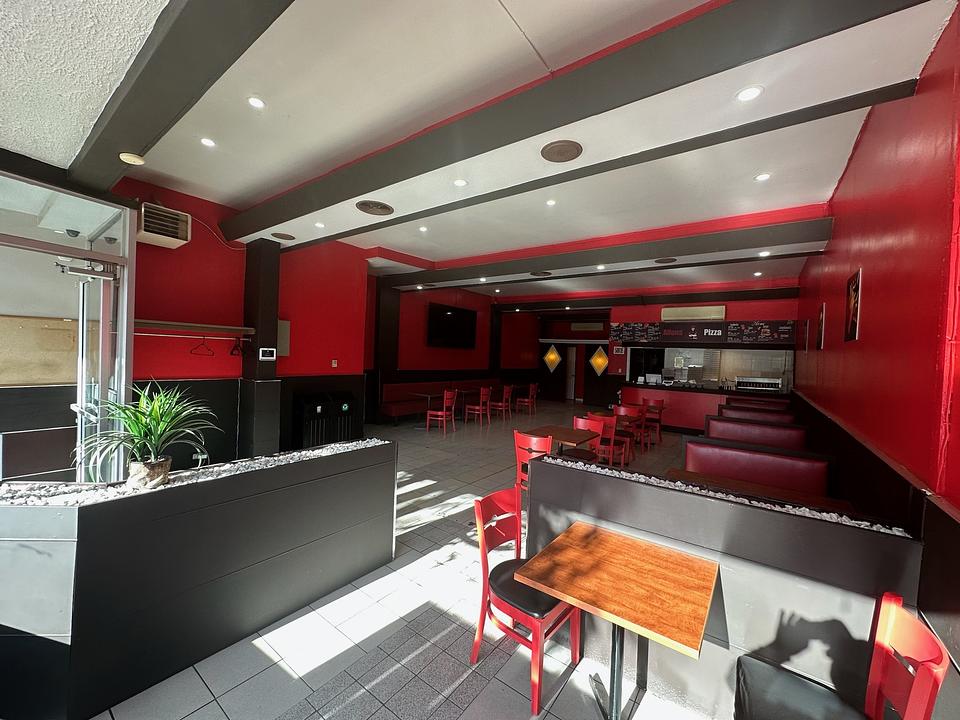 2 - 8523-8527 Boulevard Saint-Laurent, Montréal, QC