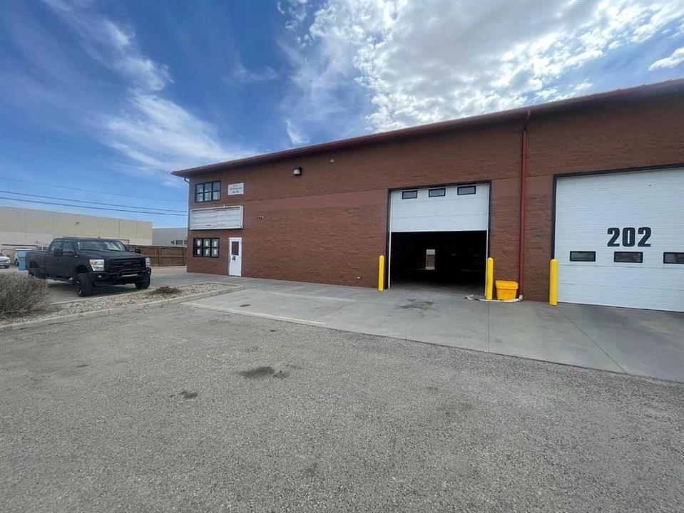 203 - 541 Kingsview Way Southeast, Airdrie, AB
