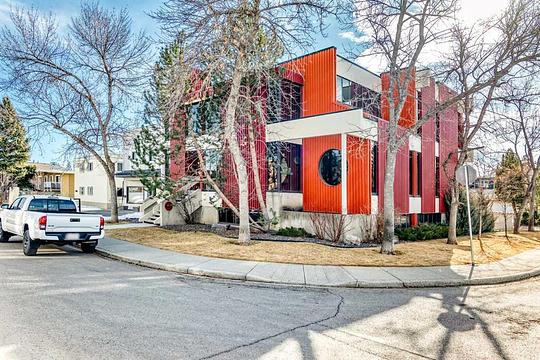 2139 4 Avenue Northwest, Calgary, AB