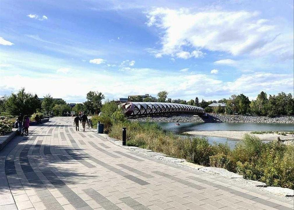 300 - 900 6 Avenue Southwest, Calgary, AB