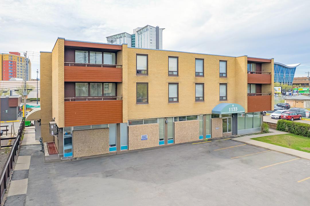 1133 17 Avenue Northwest, Calgary, AB