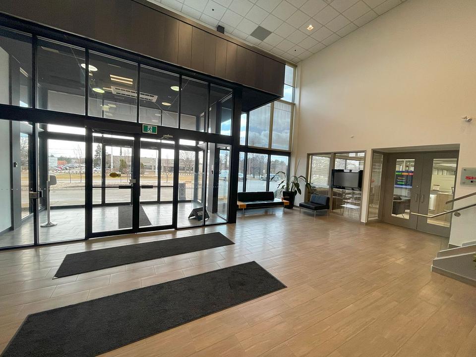 101B - 335 Britannia Road East, Mississauga, ON